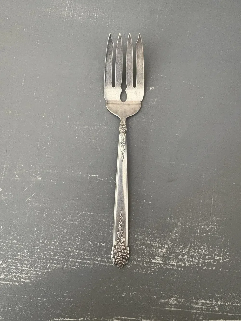 Antique Moss Rose Fish Serving Fork – King Edward Silverplate – S L & G H Rogers